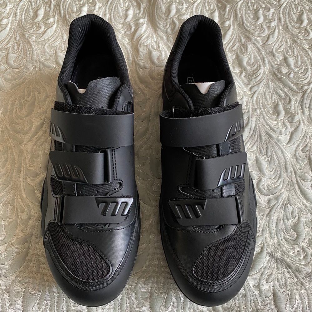 NWB Giant Cycling Shoes